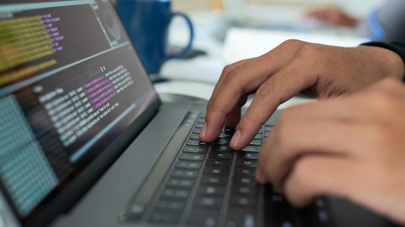 [4 dicas para aprender a programar sem graduação]