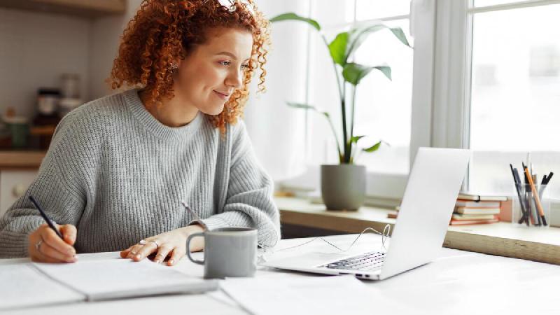 [Como ganhar dinheiro na internet com esses 5 cursos online]